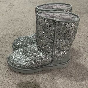 Silver Glitter Uggs/Classic Short Cosmos